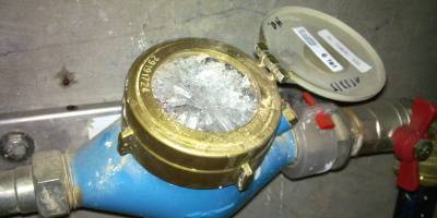 První mrazy udeřily. Máte dobře zabezpečený vodoměr proti mrazu?